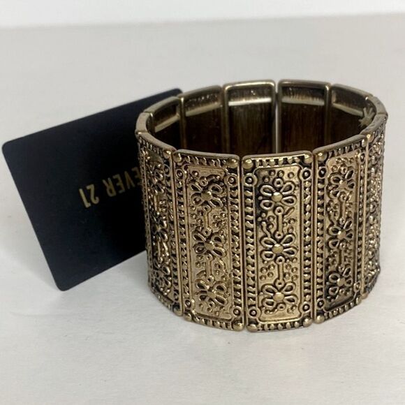 NEW…Antic Gold bracelet OS (one size)(adjustable) from Forever21 - Picture 1 of 3